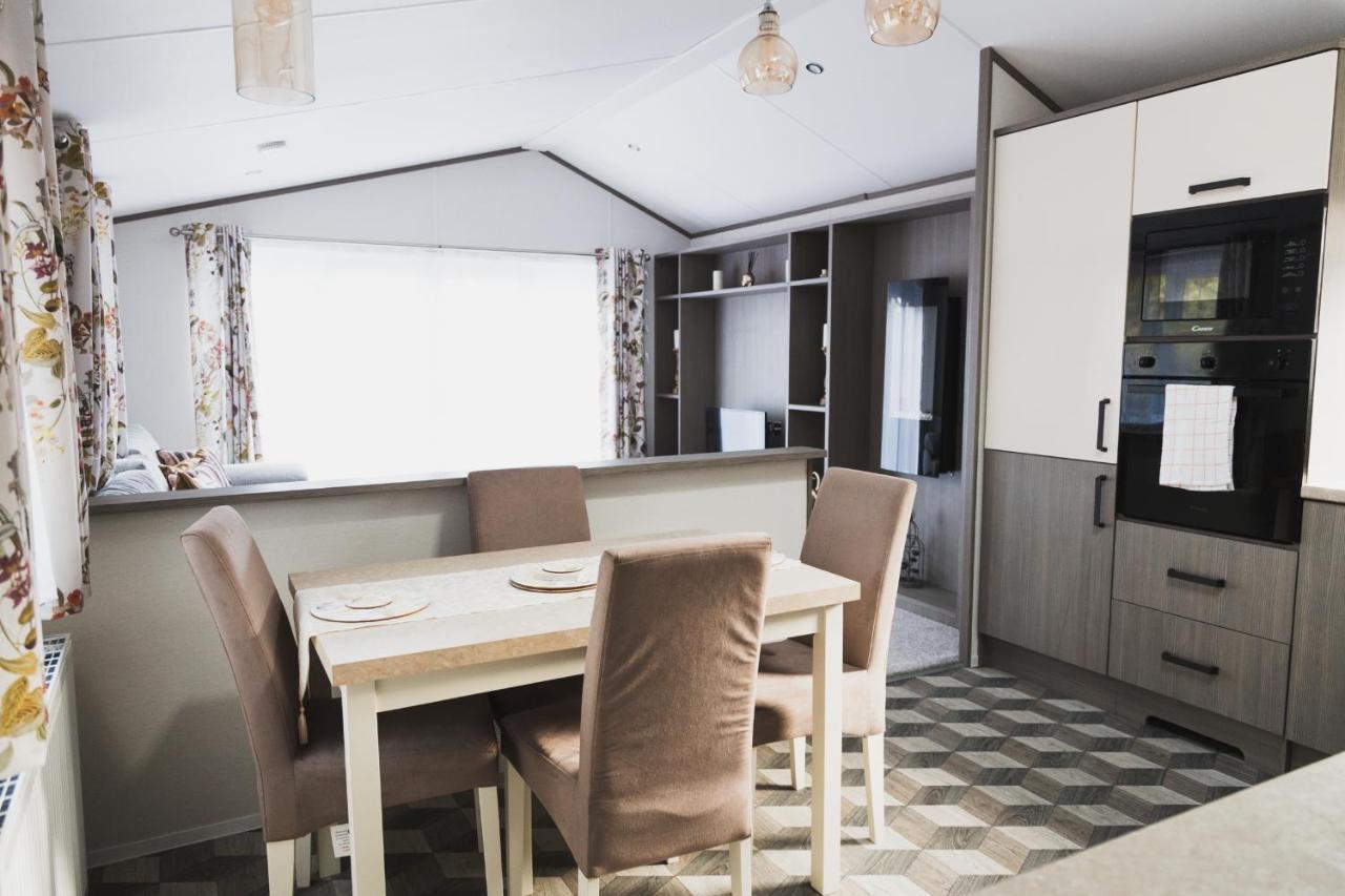 Atlas Ovation Lodge Auchterarder Eksteriør billede